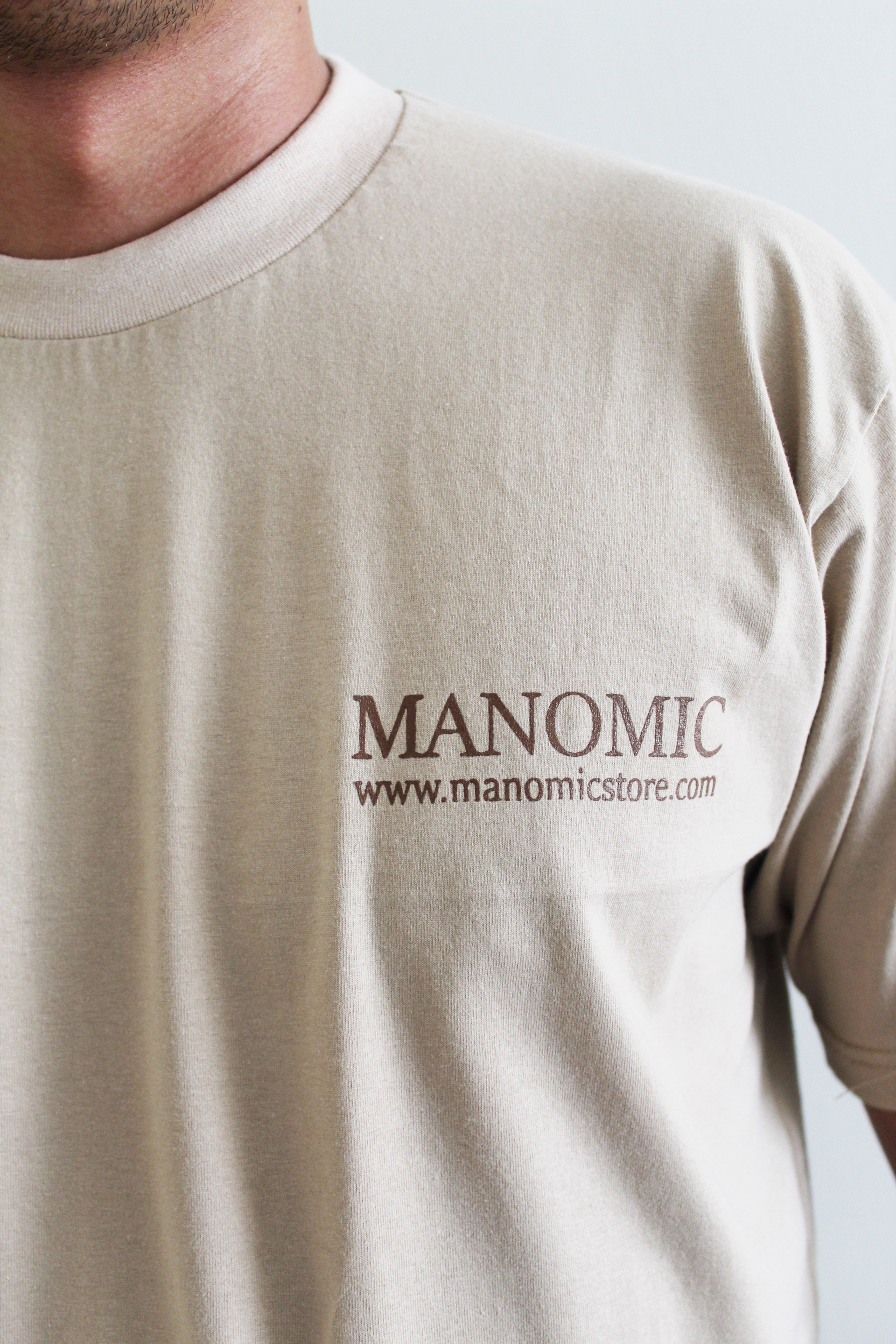 Manomic Basic Tshirt